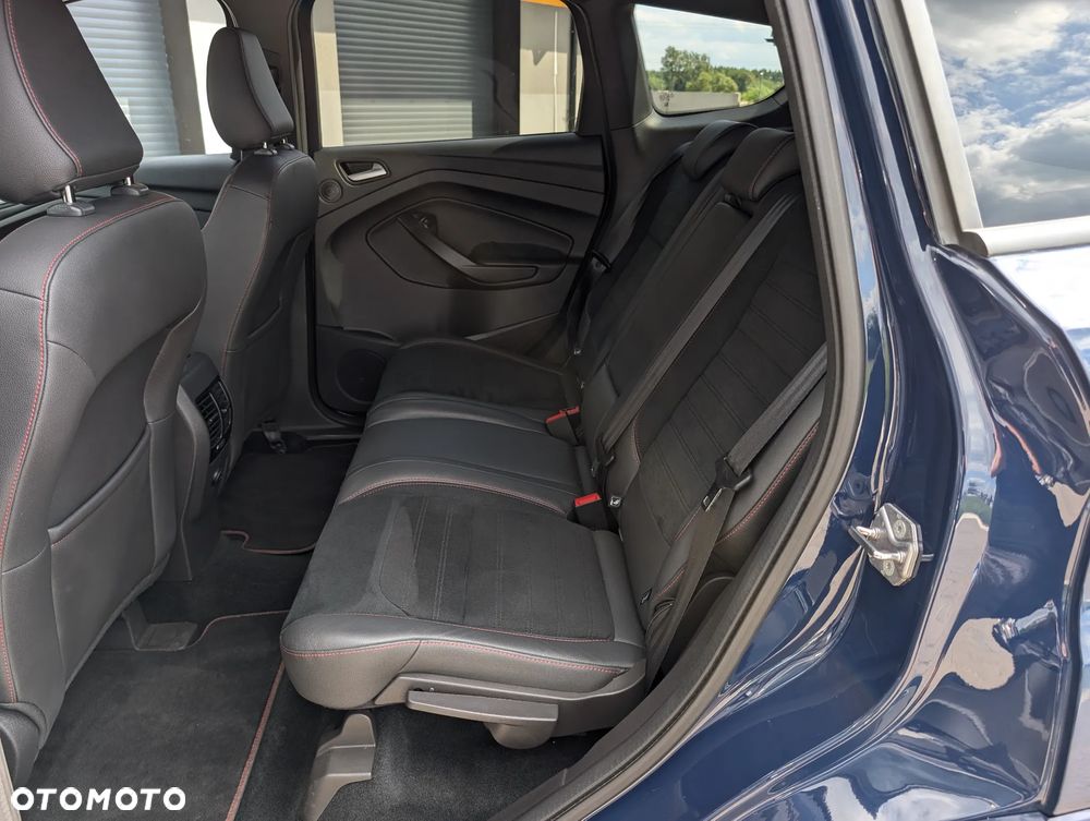 Ford Kuga 1.5 EcoBoost 4x4 ST-Line - 36