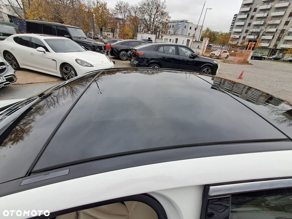 Mercedes-Benz Klasa C 300 7G-TRONIC - 22