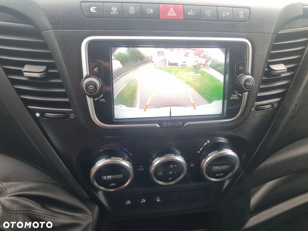 Iveco Daily 35s14 Brygadówka 6-cio osobowa - 40