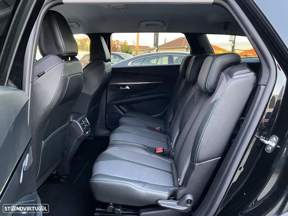 Peugeot 5008 1.5 BlueHDi Allure EAT8 - 32