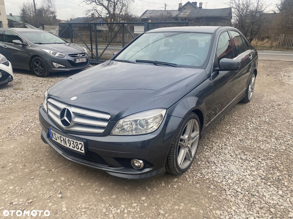 Mercedes-Benz Klasa C 180 CGI BlueEFFICIENCY Avantgarde - 1