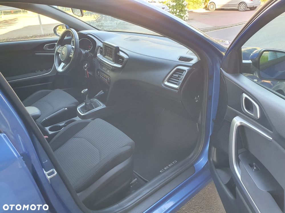 Kia Ceed 1.4 Vision - 11