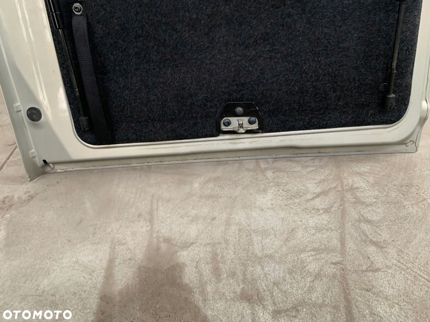 KLAPA SCHOWKA DRZWICZKI LEWE KOMPLETNE VOLVO FH 4 - 5