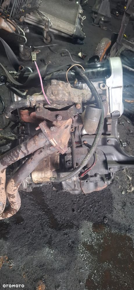 Audi 80 90 B3 Silnik słupek - 2