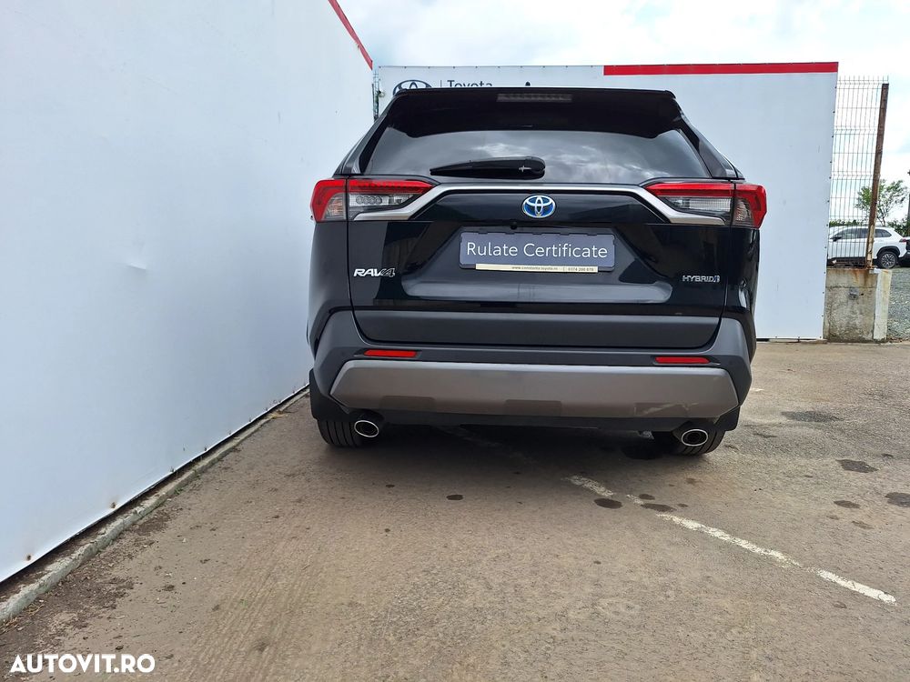 Toyota RAV4 - 11