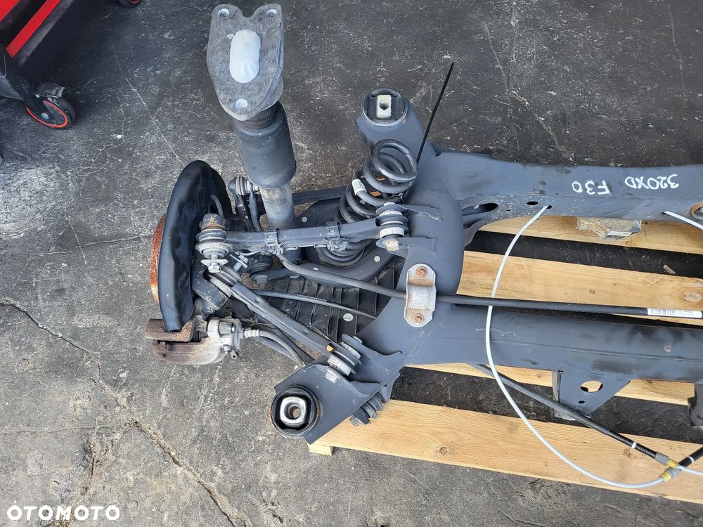 BMW F30 F31 zawieszenie tył kompletne 2.0d - 3