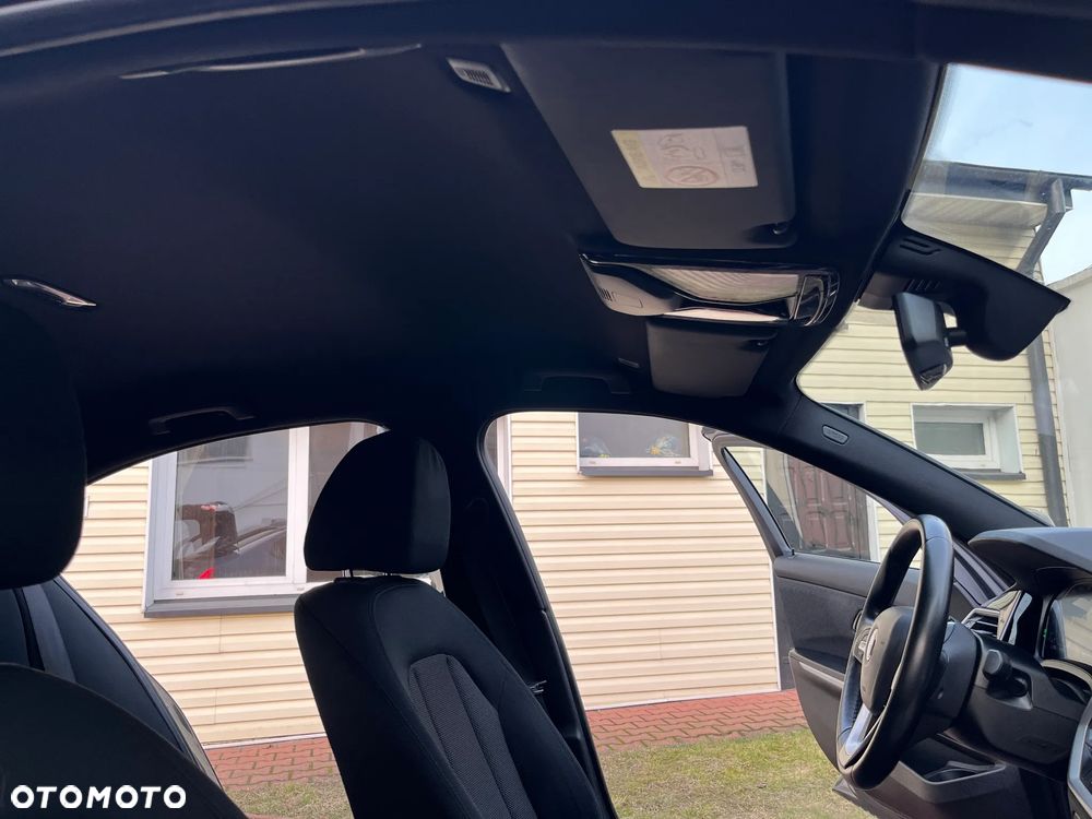 BMW Seria 3 320i xDrive - 28