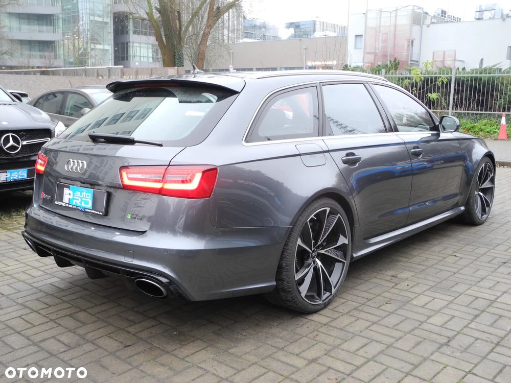 Audi RS6 Avant - 6
