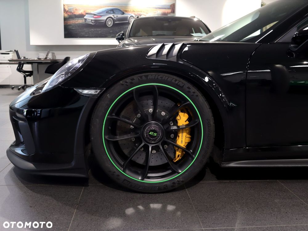 Porsche 911 GT3 RS - 11