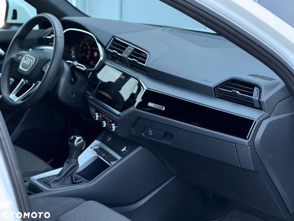 Audi Q3 - 16