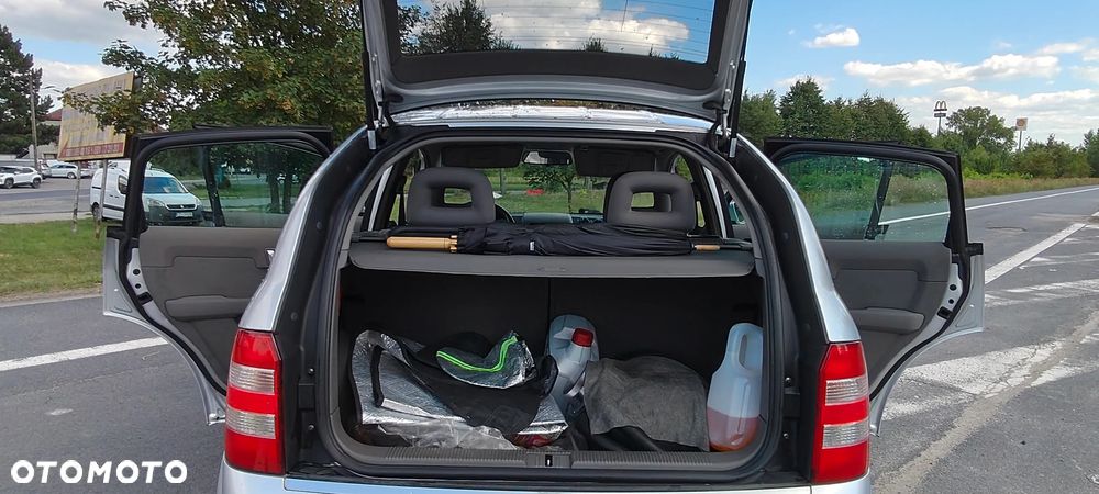 Audi A2 1.4 - 12