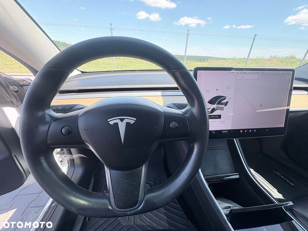 Tesla Model 3 Standard Reichweite Plus Hinterradantrieb - 15