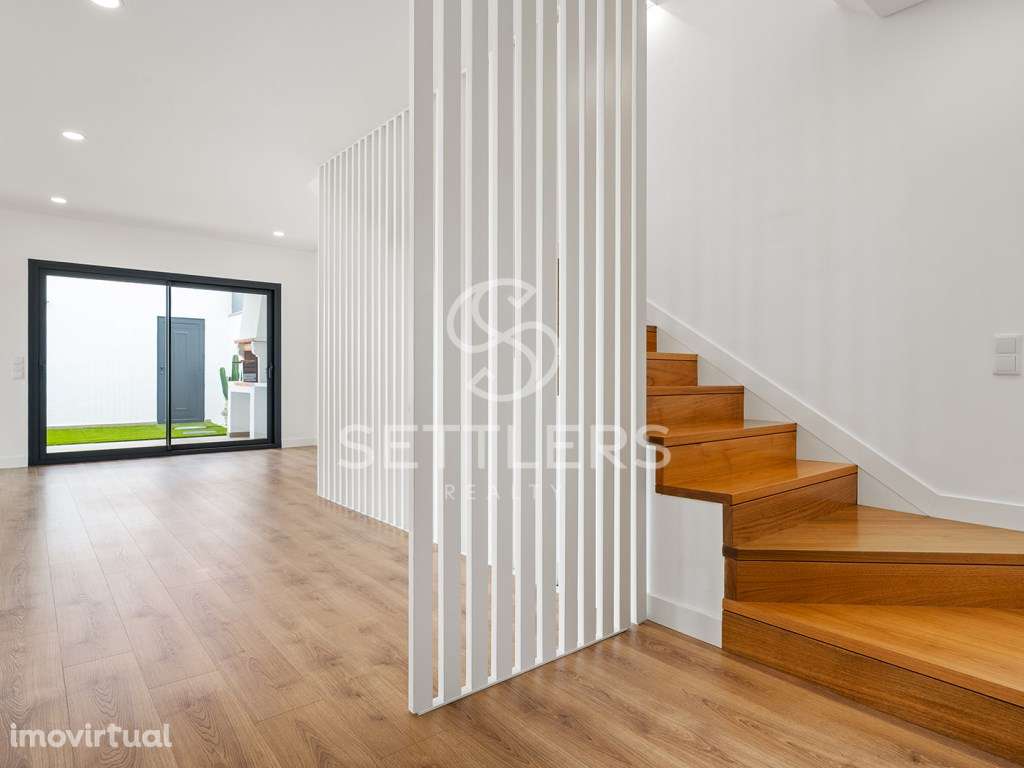 Moradia geminada T2 em Porto Salvo - Grande imagem: 5/22