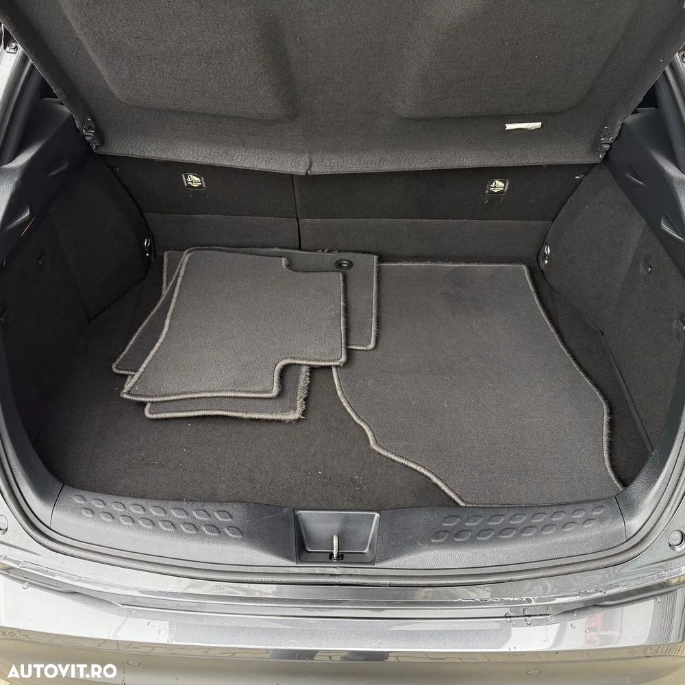 Toyota C-HR 1.8 HSD 122 CP 4x2 CVT Cult - 8