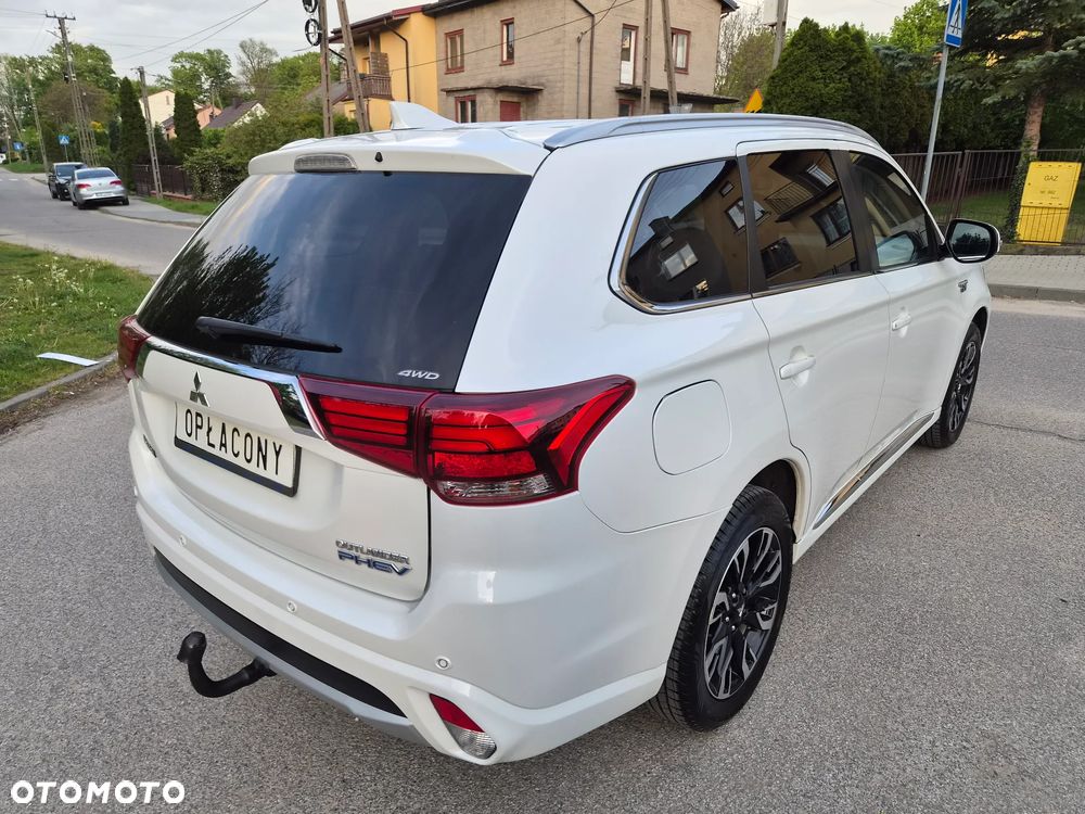 Mitsubishi Outlander - 3