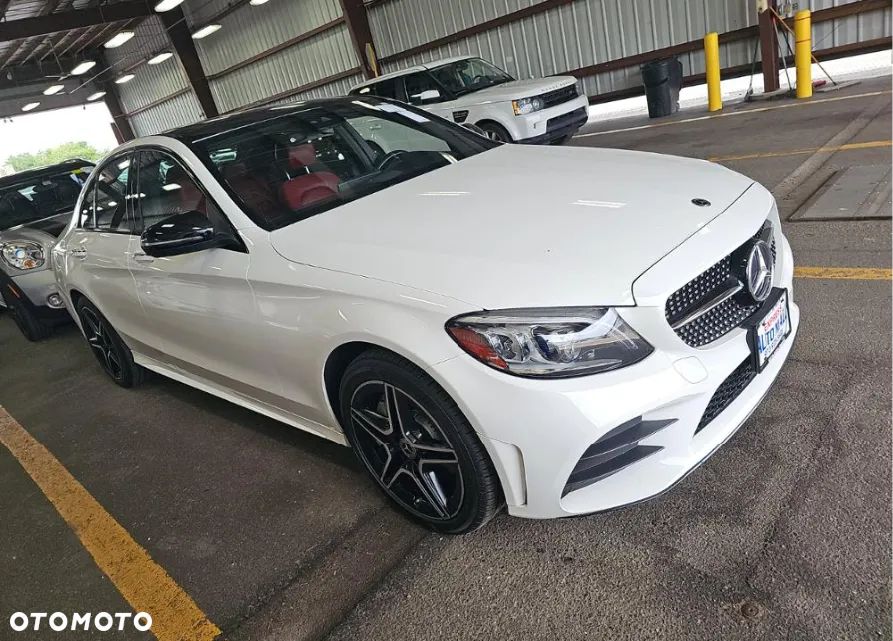 Mercedes-Benz Klasa C 300 4Matic 9G-TRONIC AMG Line - 1
