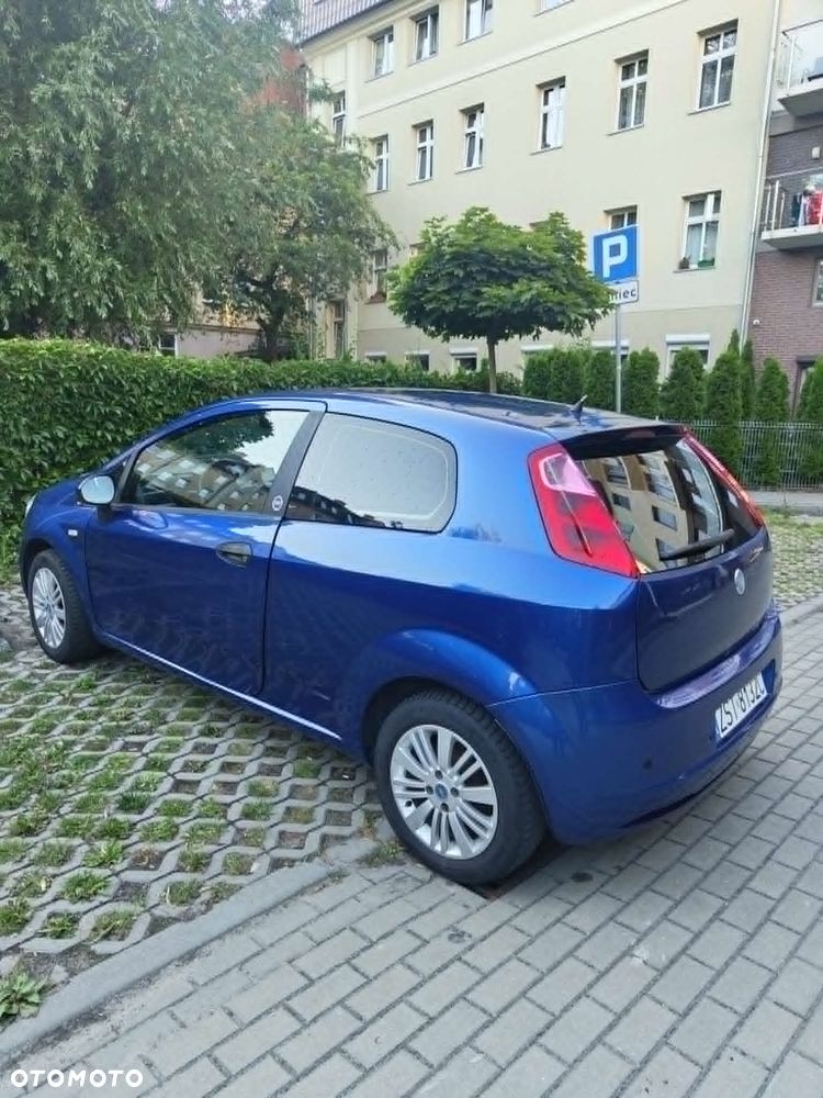 Fiat Grande Punto 1.4 8V Racing - 1