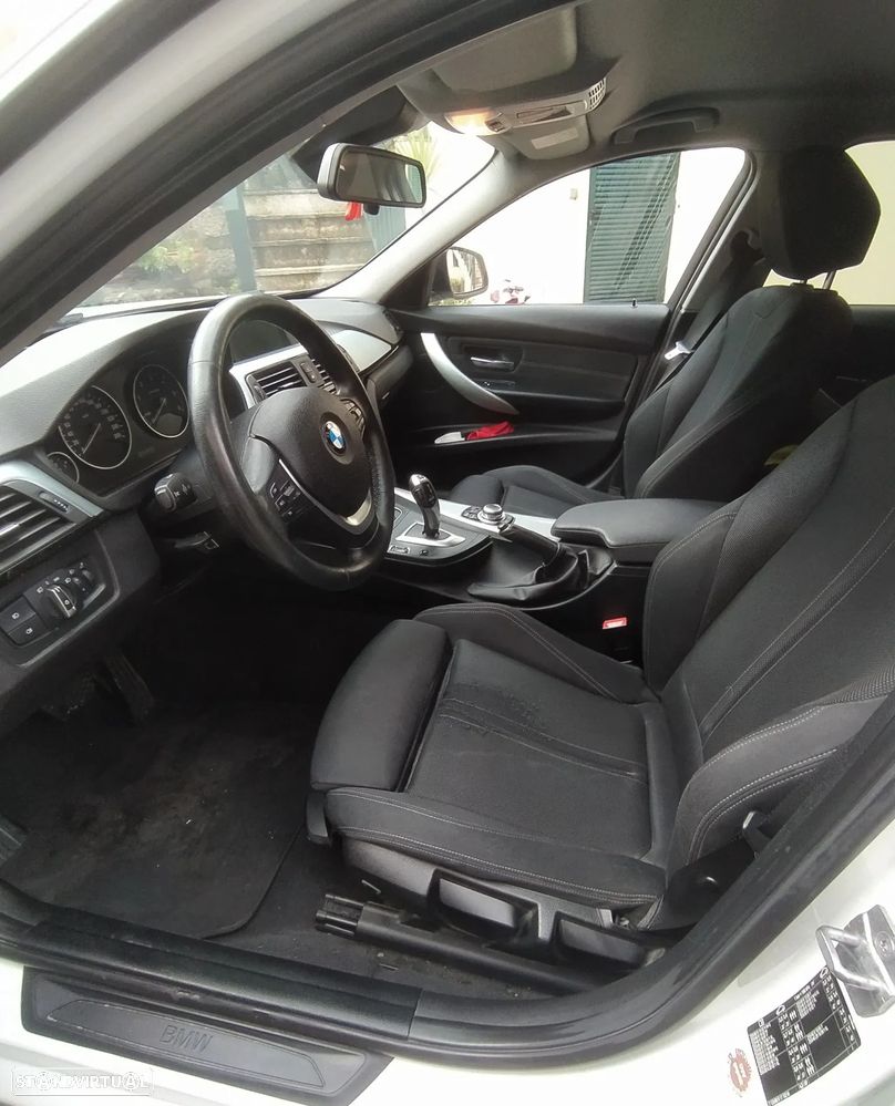 BMW 320 d Aut. Sport Line - 8