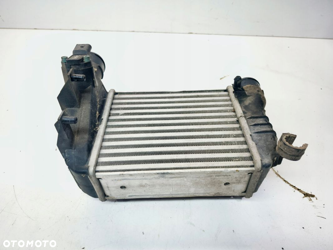 CHŁODNICA POWIETRZA INTERCOOLER LEWY AUDI A4 B6 1.8T TURBO 8E0145805L - 5