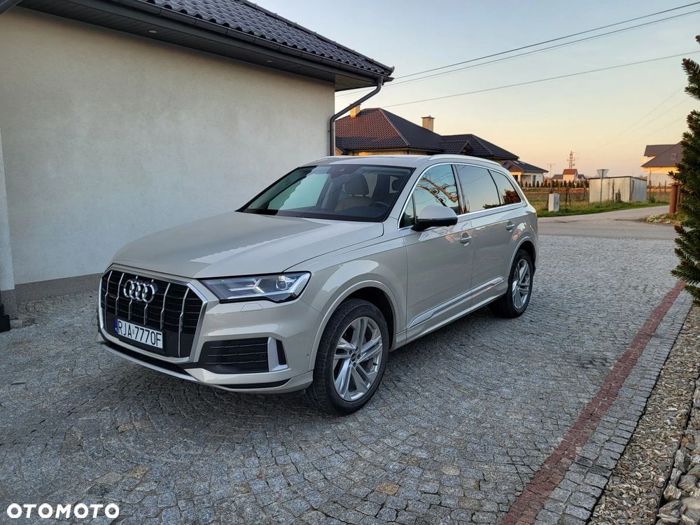 Audi Q7 - 1