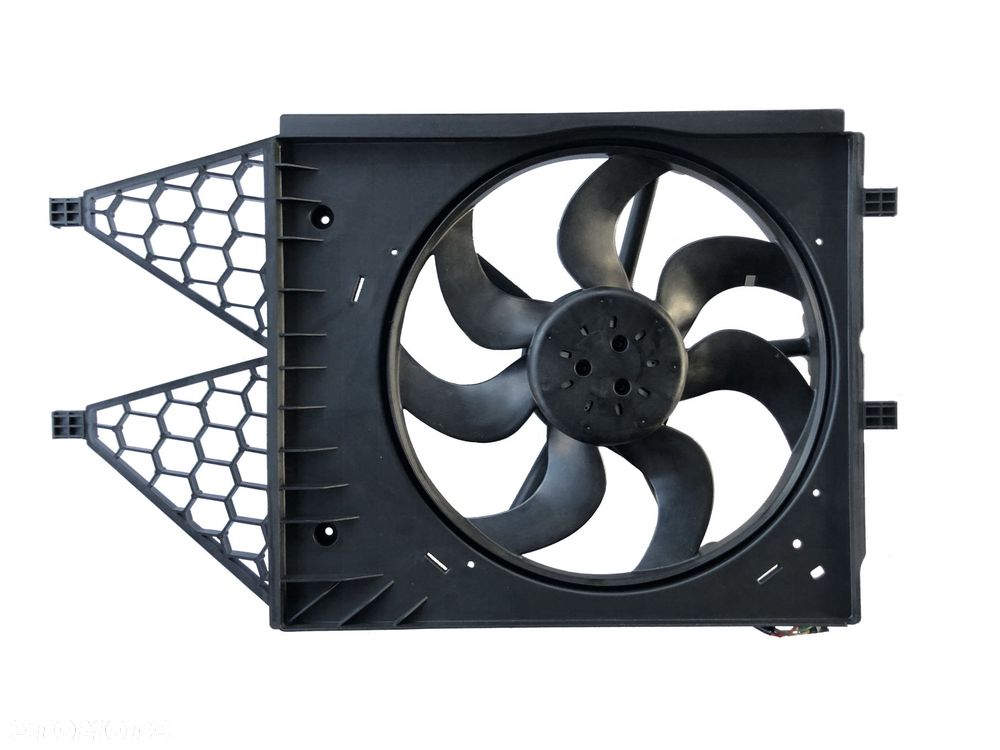 Wentylator chłodnicy Skoda Rapid 2012-  4 Piny - 2