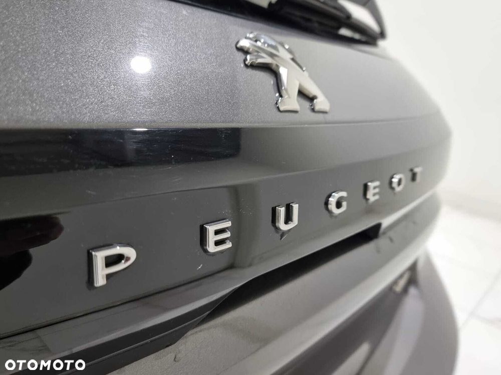 Peugeot 208 - 35