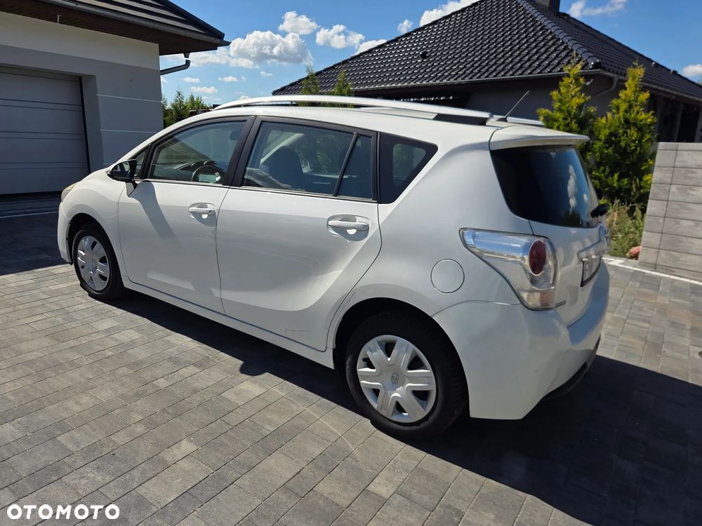 Toyota Verso 1.8 Sol 7os - 4