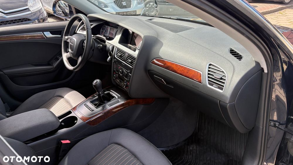 Audi A4 Avant 2.0 TDI DPF Ambition - 33