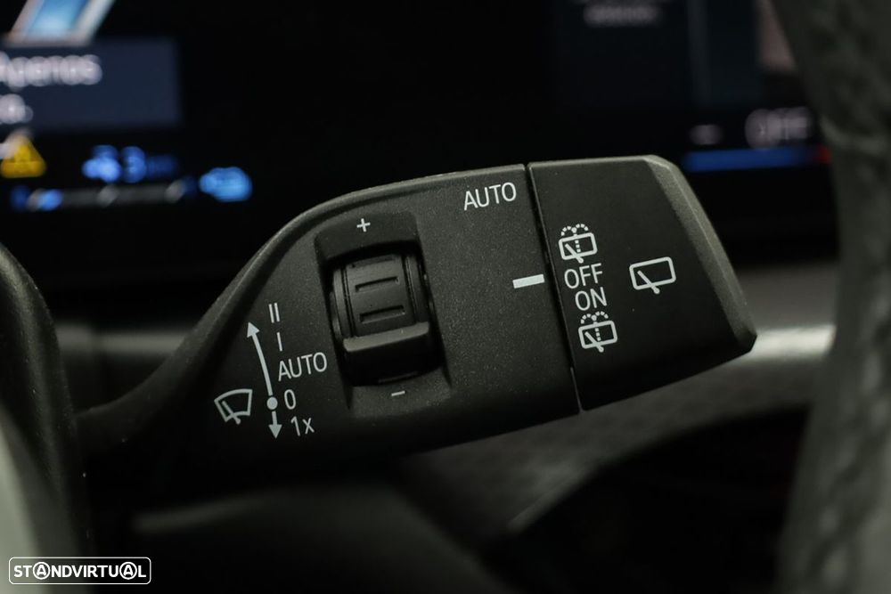 BMW 330 e Edição Desportiva M Auto - 18