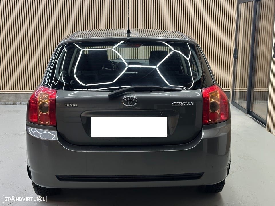 Toyota Corolla - 3