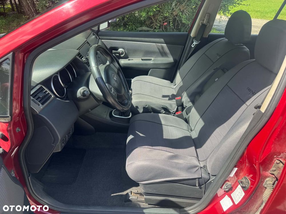 Nissan Tiida - 13