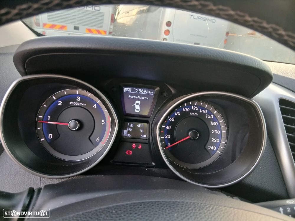 Hyundai i30 CW 1.6 CRDi Comfort - 12