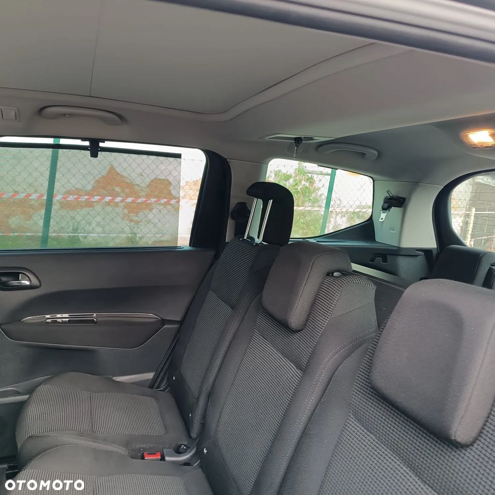 Peugeot 5008 1.6 THP Allure 7os - 16