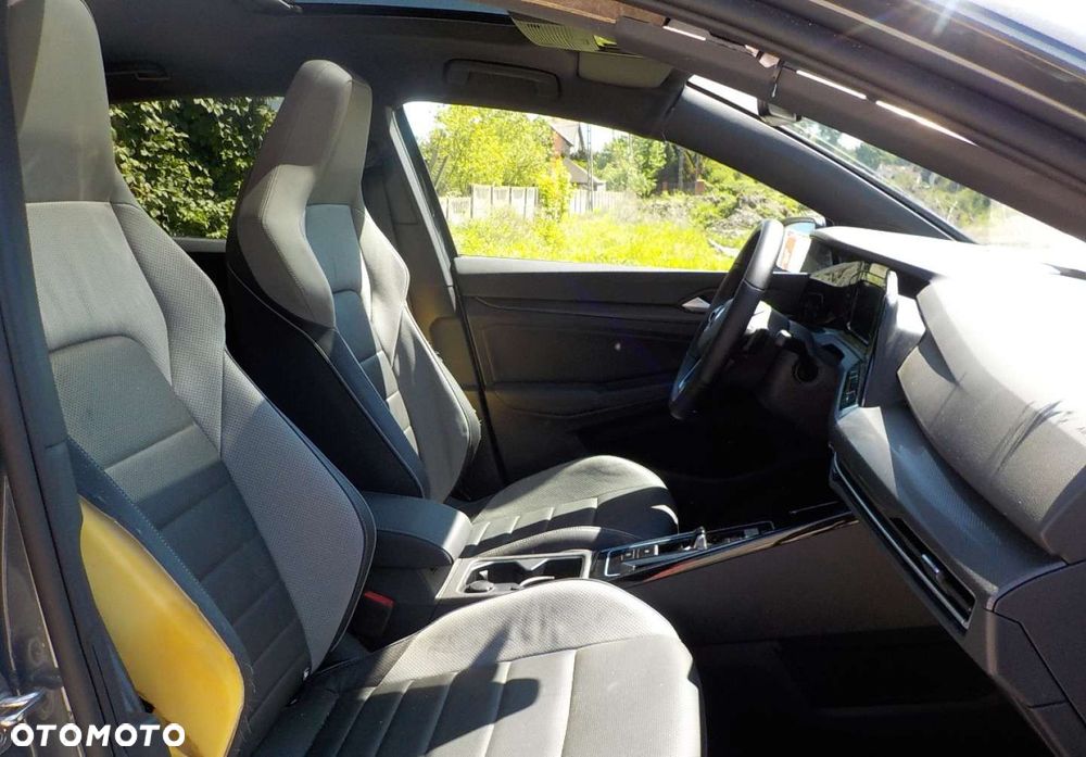 Volkswagen Golf - 23