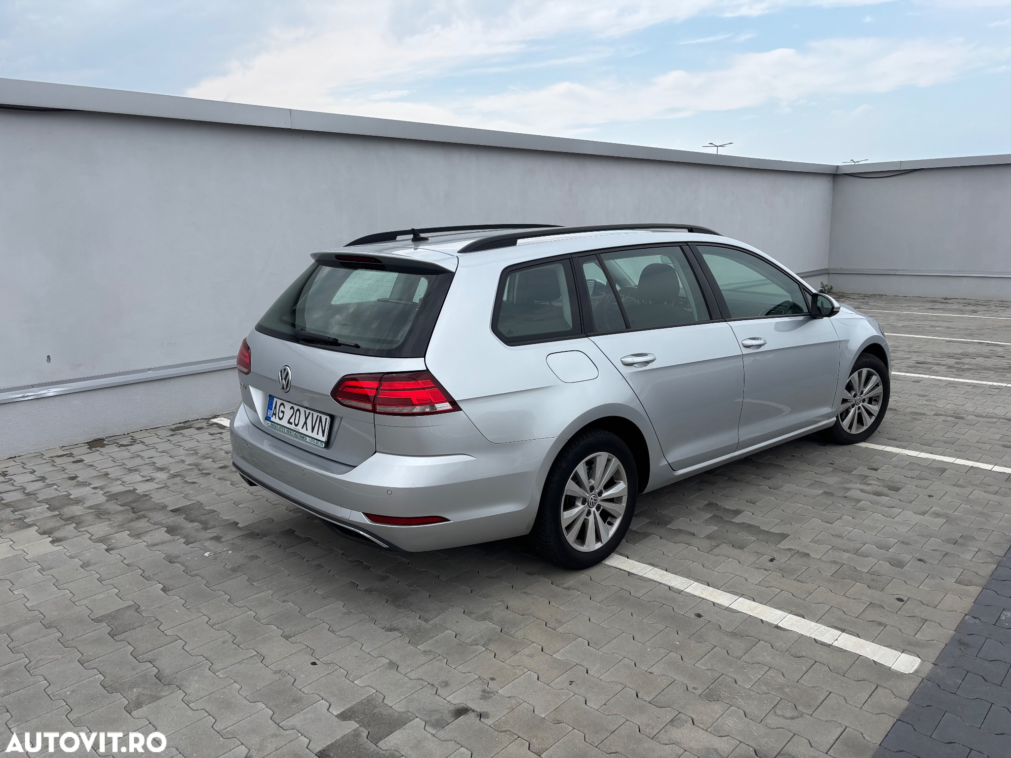 Volkswagen Golf 1.6 TDI DSG Comfortline - 19