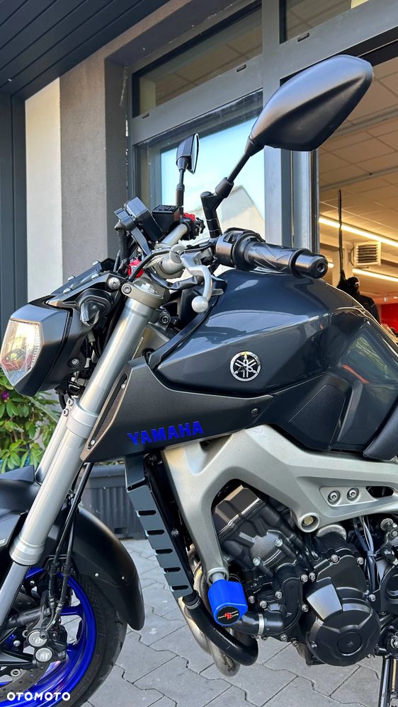 Yamaha MT - 17