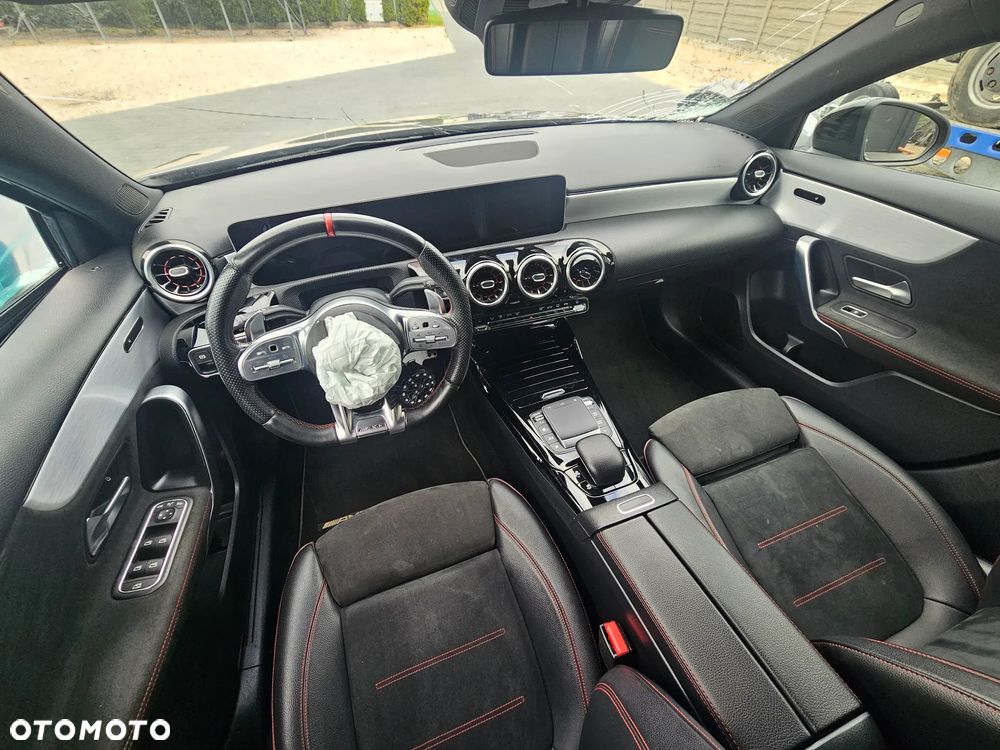 Mercedes-Benz Klasa A 35 AMG 4-Matic 7G-DCT - 11