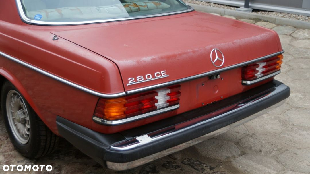 Mercedes-Benz W123 - 18