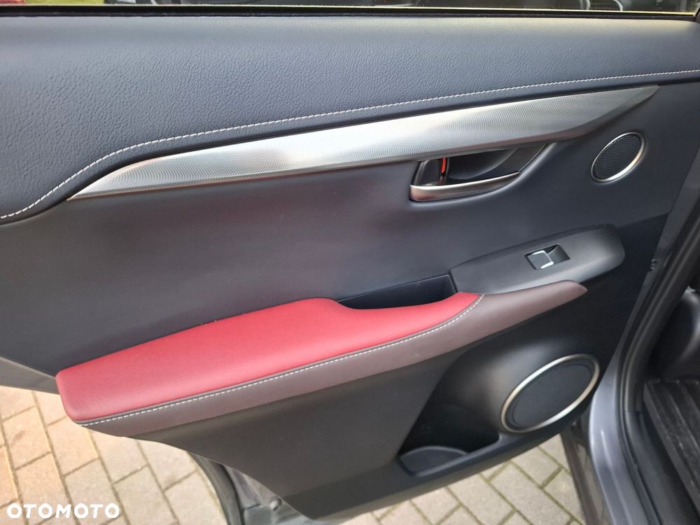 Lexus NX 300h Comfort AWD - 17