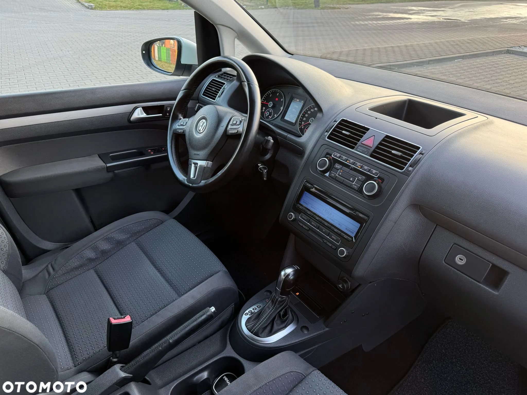 Volkswagen Touran - 21