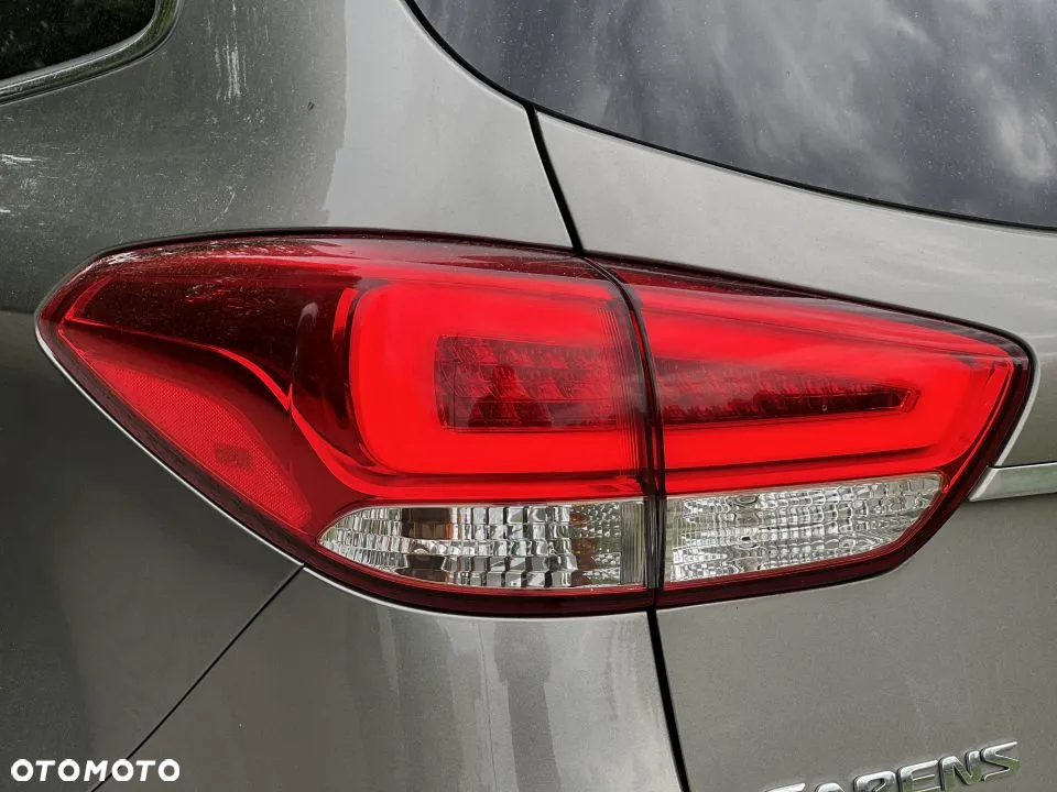 Kia Carens 1.7 CRDi XL 7os - 27