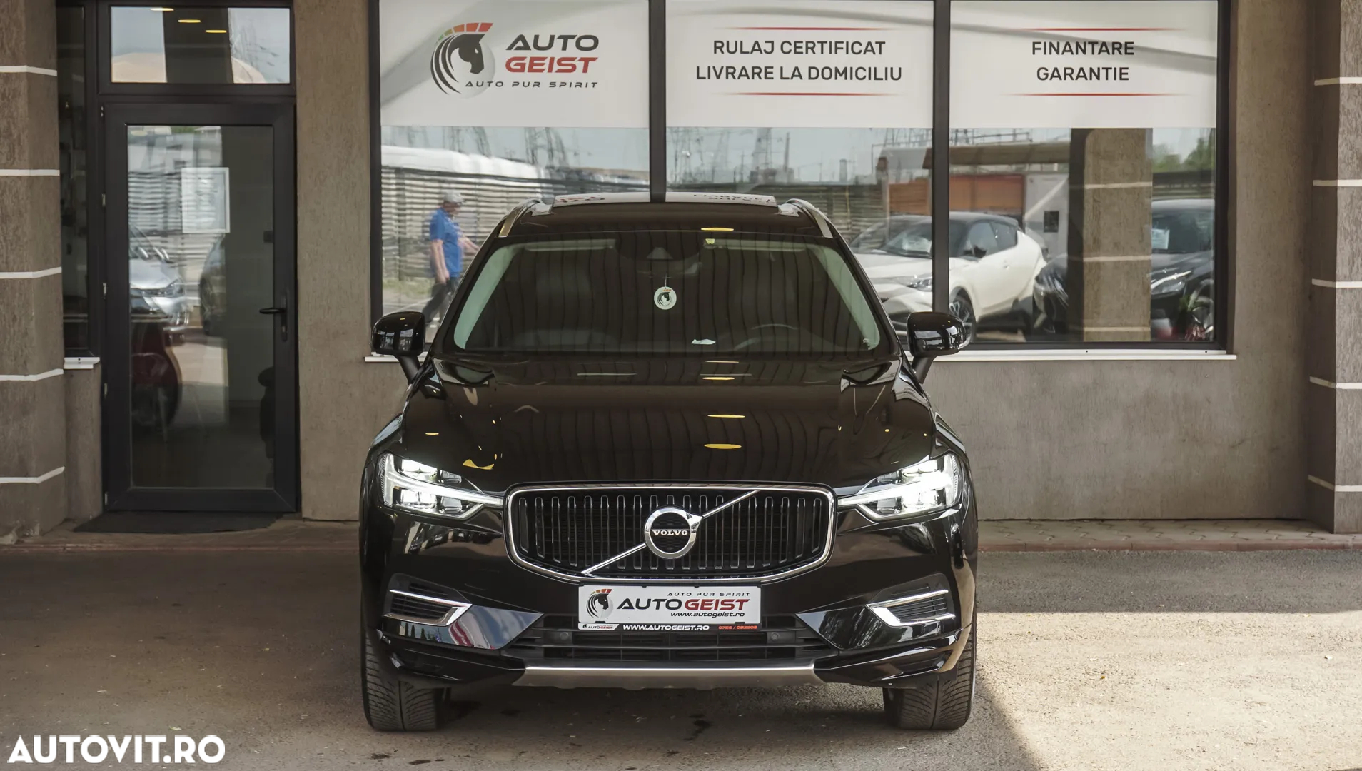 Volvo XC 60 T8 Twin Engine AWD Momentum - 3