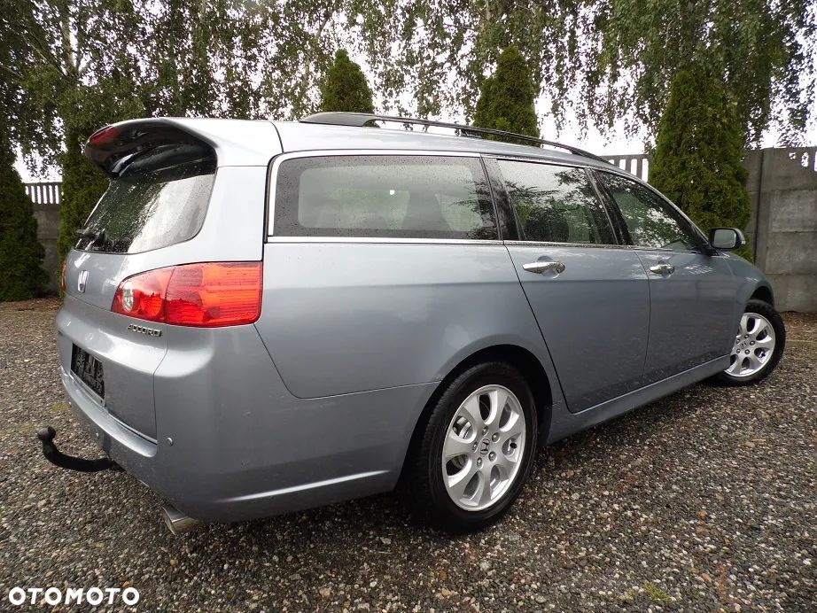 Honda Accord Tourer 2.0 i Executive - 4