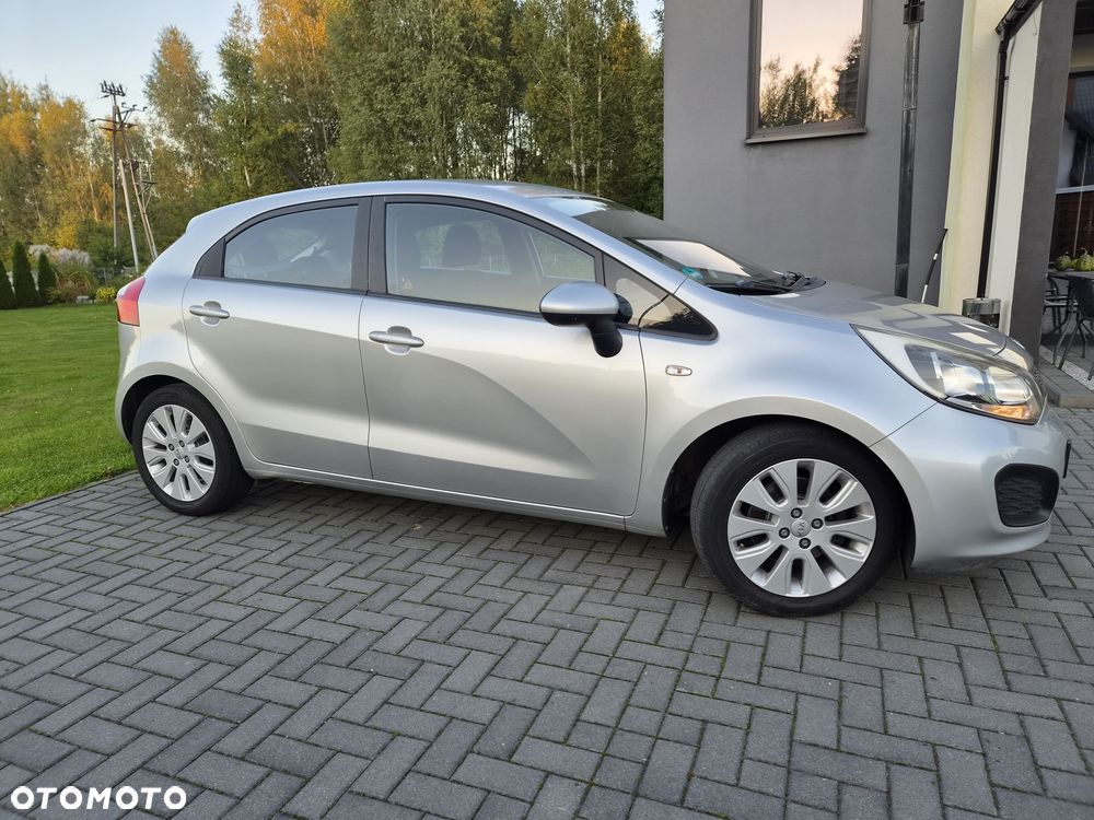 Kia Rio 1.2 Attract - 6