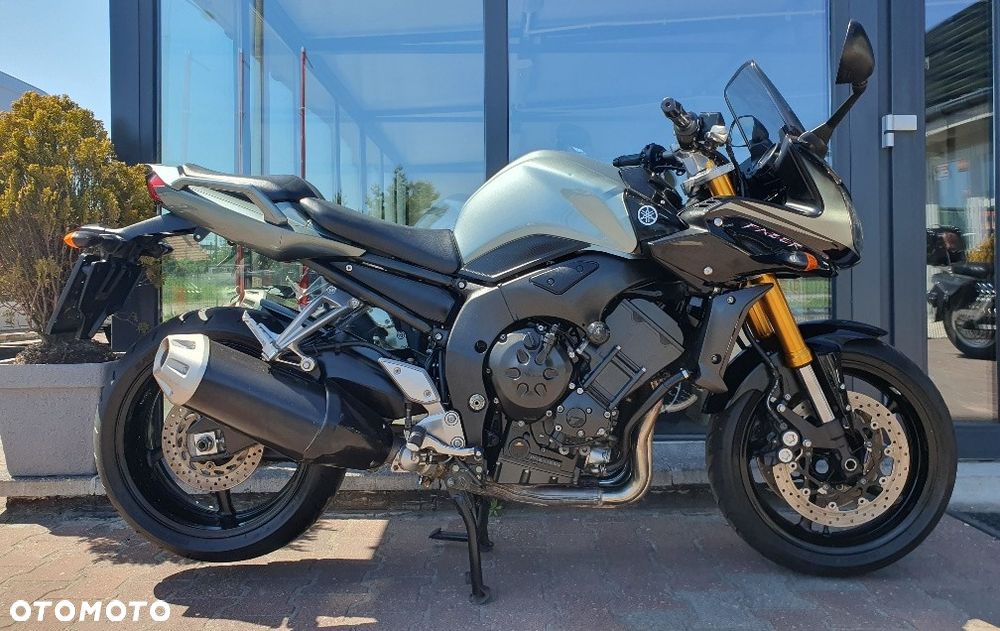 Yamaha FZ - 22