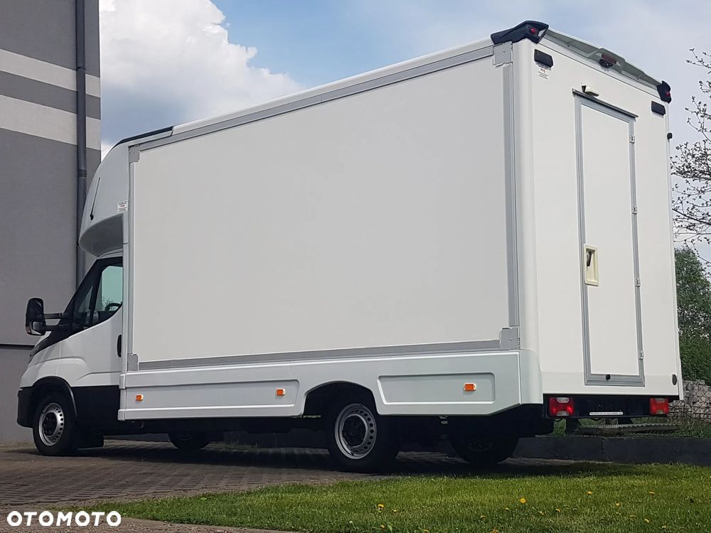Iveco DAILY KONTENER NISKOPODŁOGOWY 4,43x2,23x2,42 SKLEP KAMPER KONIOWÓZ BAR KLIMA - 28
