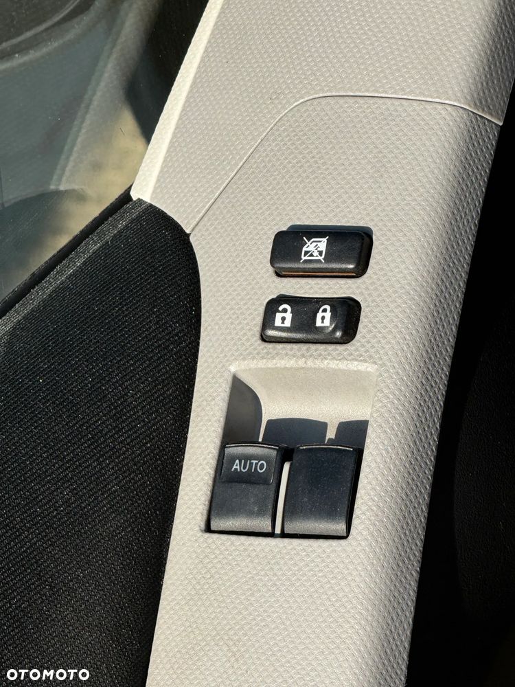 Toyota Yaris 1.33 Terra - 11