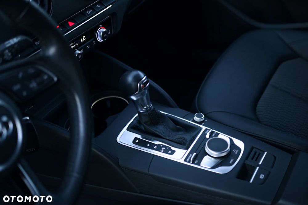 Audi A3 Sportback 1.6 TDI Sport S tronic - 14