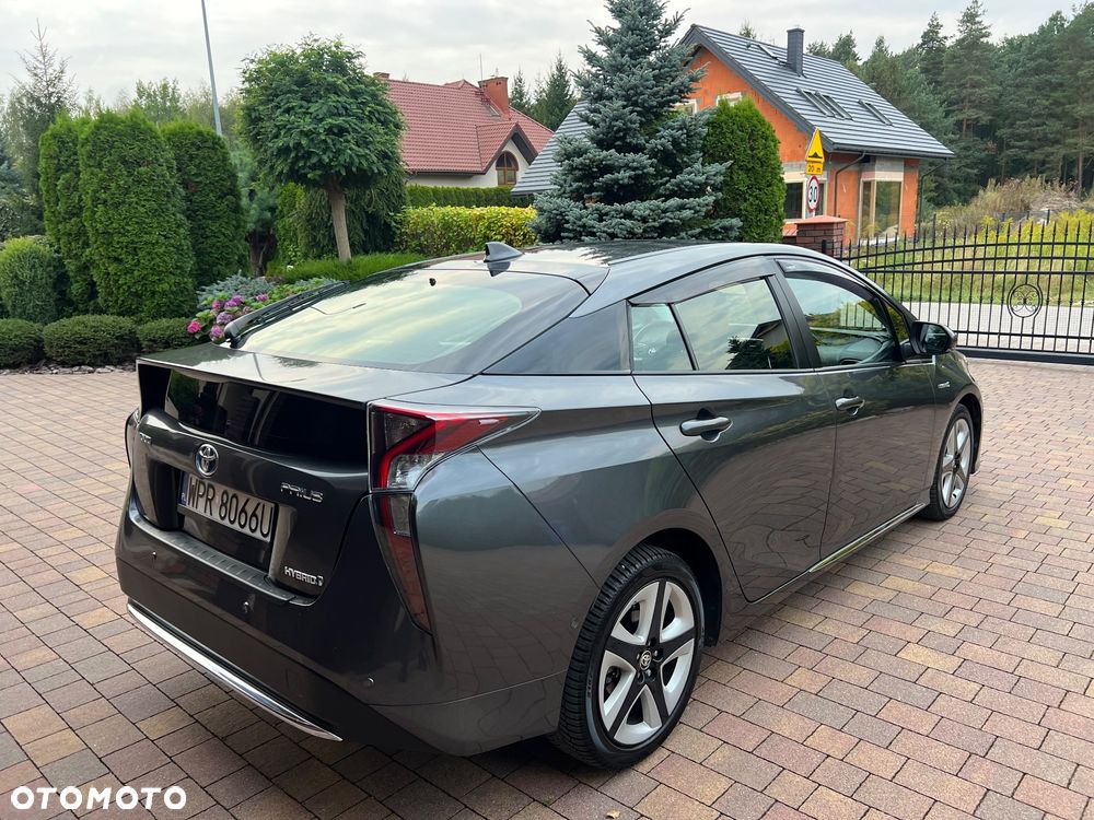 Toyota Prius 1.8 Hybrid Executive - 18