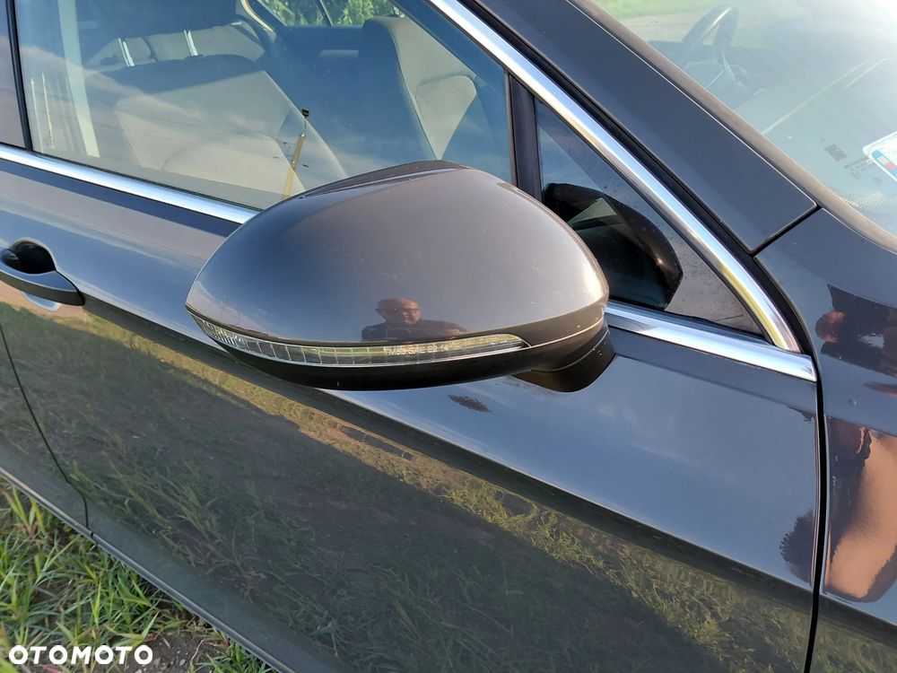 Volkswagen Passat 1.8 TSI BMT Comfortline - 12